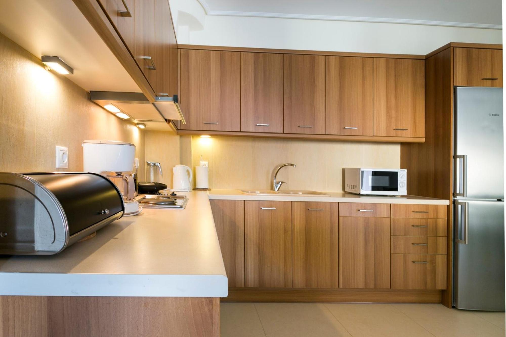 Meliti Waterfront Suites 카라보밀로스 외부 사진
