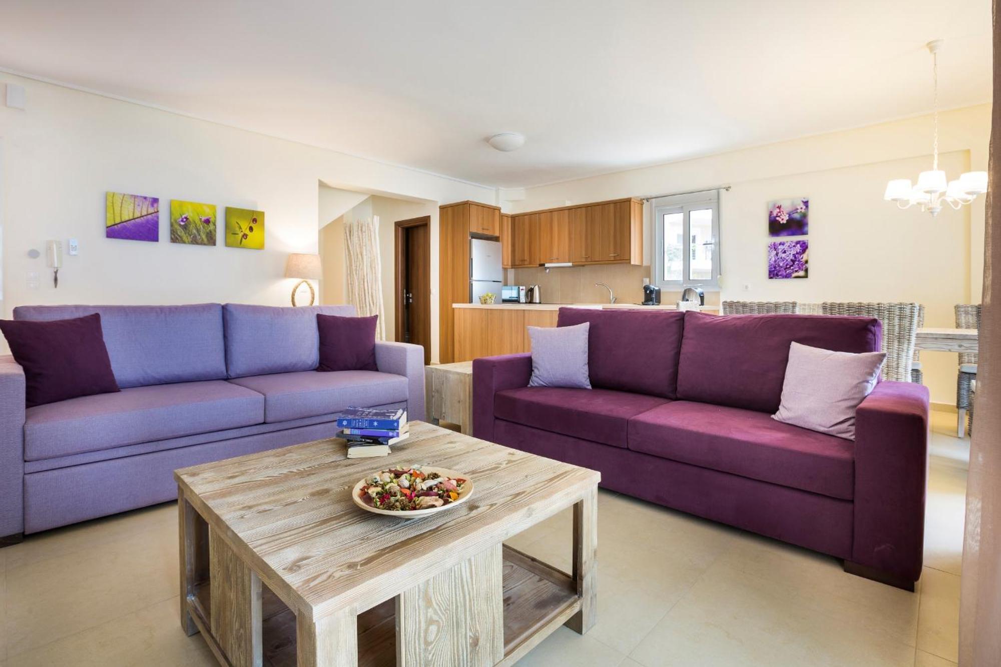 Meliti Waterfront Suites 카라보밀로스 외부 사진