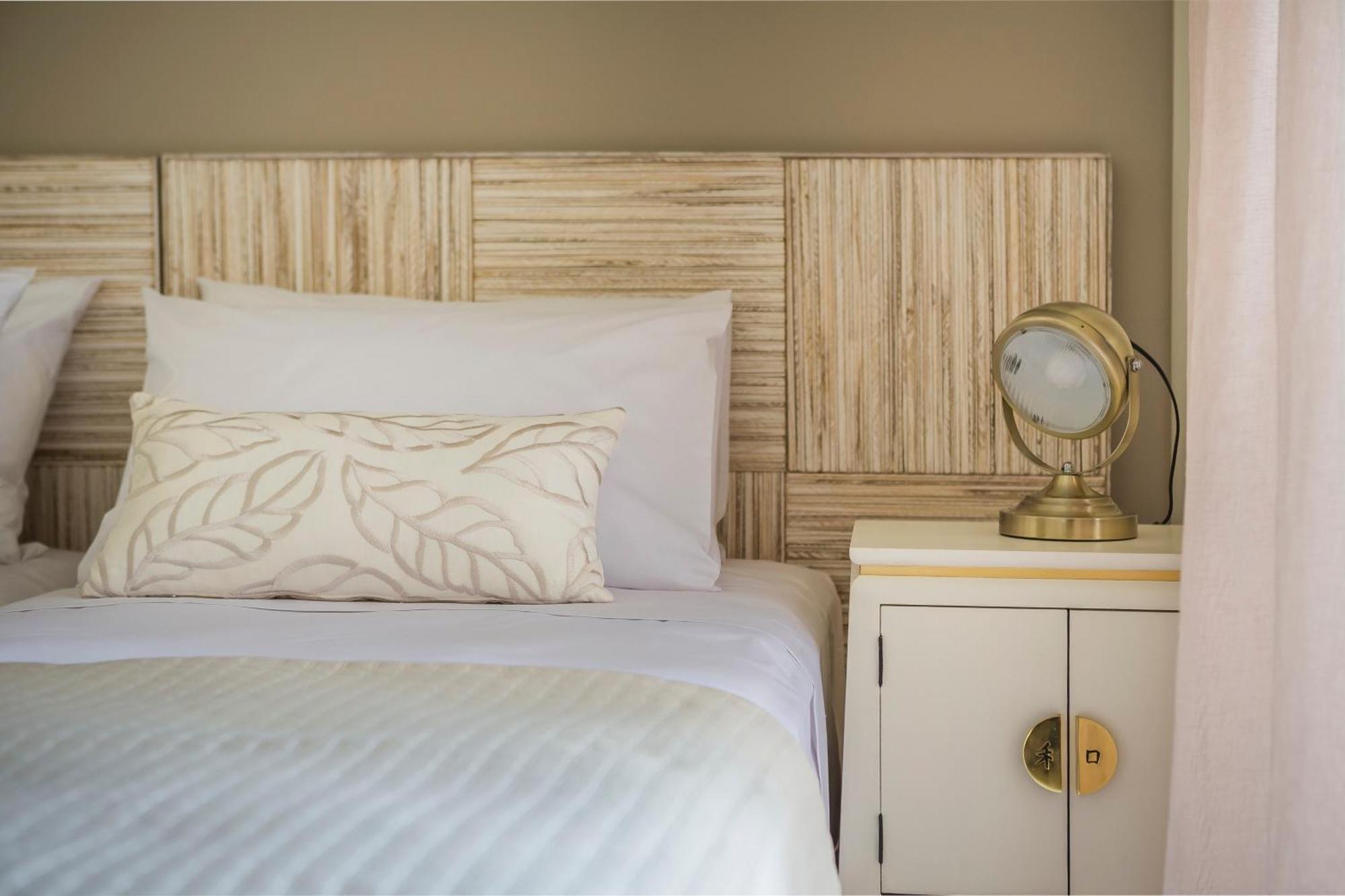 Meliti Waterfront Suites 카라보밀로스 외부 사진